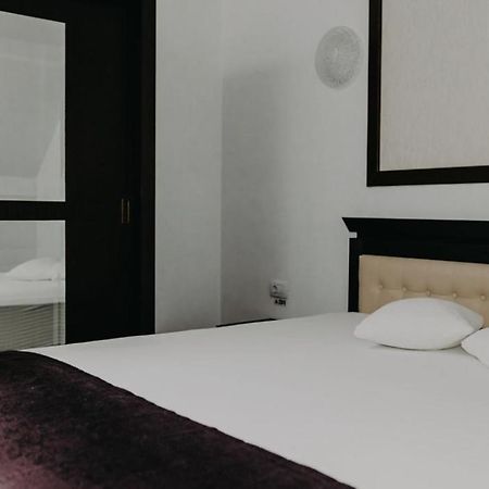 Pensiune Restaurant Capra Neagra Moisei Zewnętrze zdjęcie