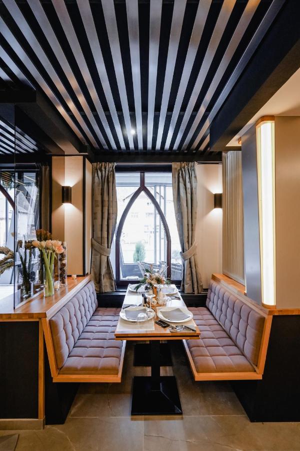 Pensiune Restaurant Capra Neagra Moisei Zewnętrze zdjęcie